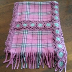 UNIQUE VINTAGE CROCHET THROW/ TABLE OR BED RUNNER